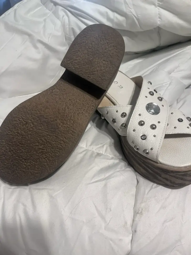 Sandalias plataforma blancas con tachas - 2