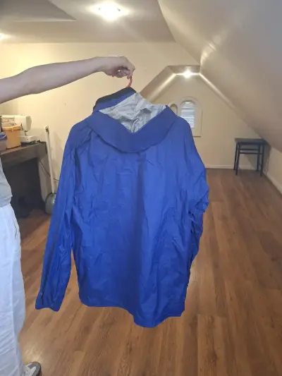 Chaqueta impermeable azul para hombre - miniatura 2