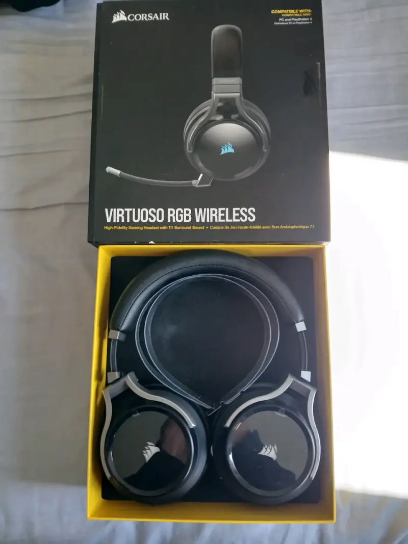 Auriculares Corsair Virtuoso RGB Wireless para gaming - 1