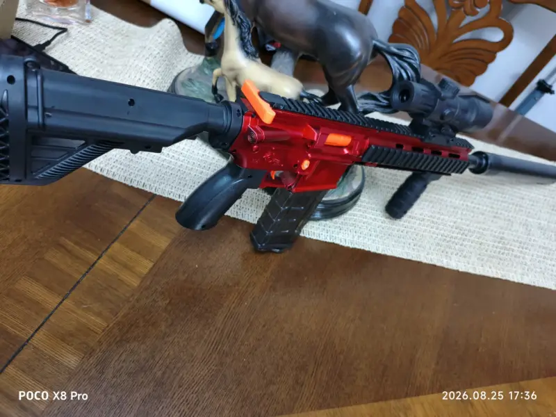 Rifle de juguete con mira telescópica y accesorios - 2