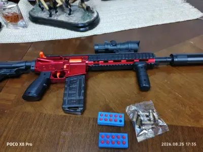 Rifle de juguete con mira telescópica y accesorios - miniatura 3