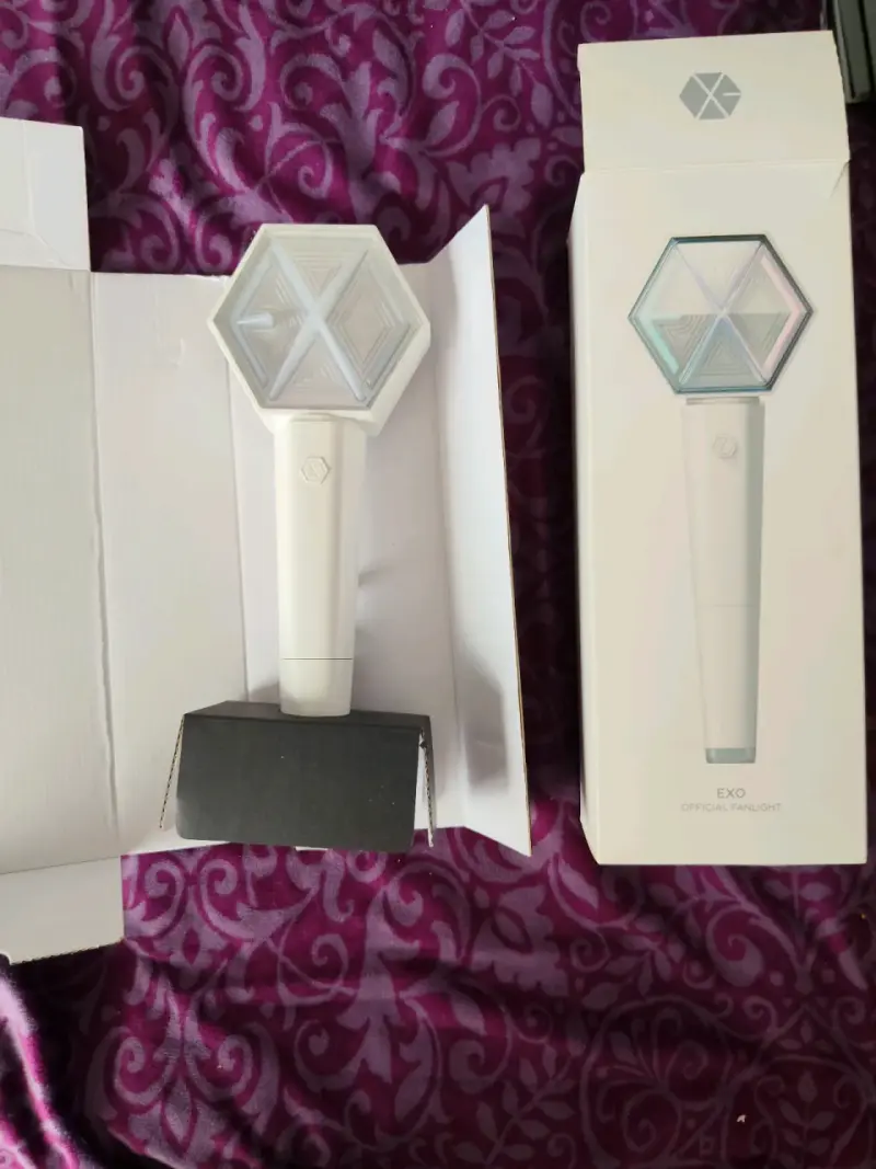 Lightstick oficial EXO con caja - 3