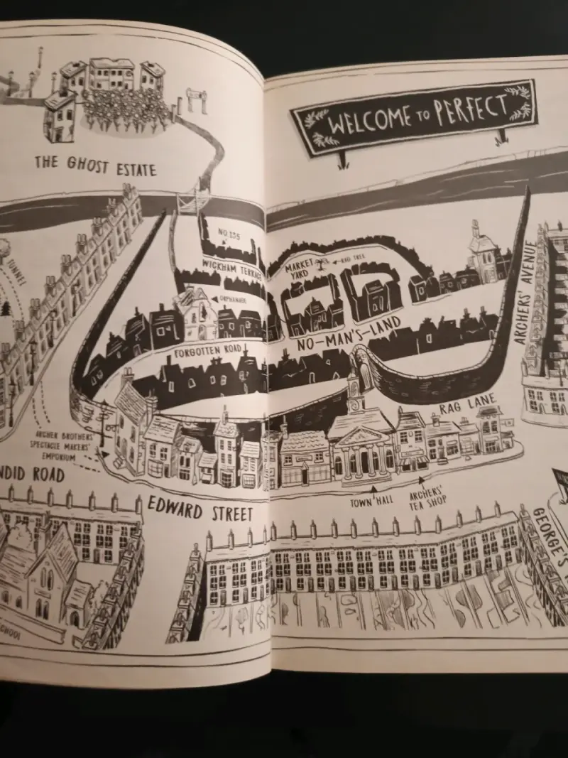 Libro 'A Place Called Perfect' de Helena Duggan - 3