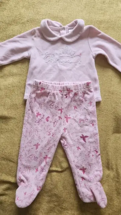 Conjunto de bebé rosa diseño de mariposas 6meses - miniatura 1