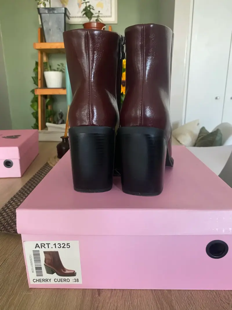 Botines de cuero cherry con tacón alto - 3