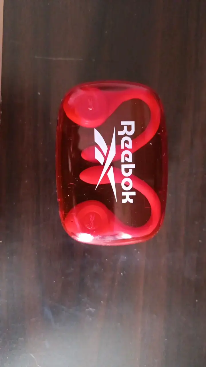 Audífonos inalámbricos deportivos Reebok rojos - 1