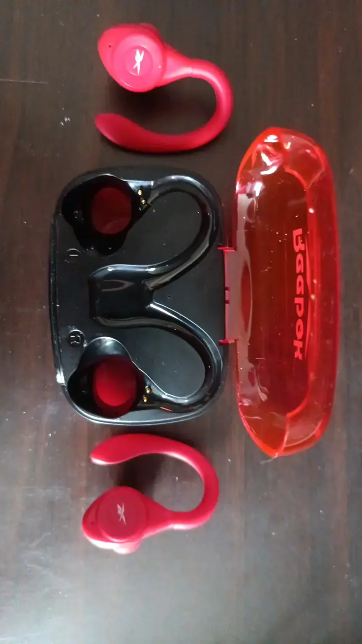 Audífonos inalámbricos deportivos Reebok rojos - 4