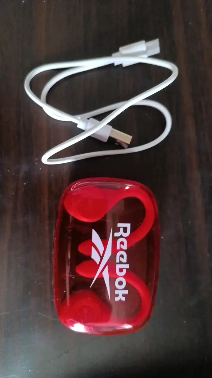 Audífonos inalámbricos deportivos Reebok rojos - 6