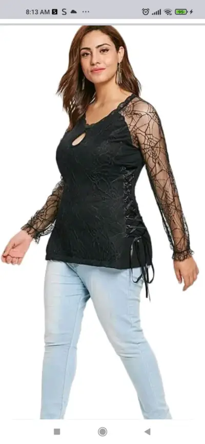 Blusa negra con encaje y mangas largas ,elasticada - miniatura 2