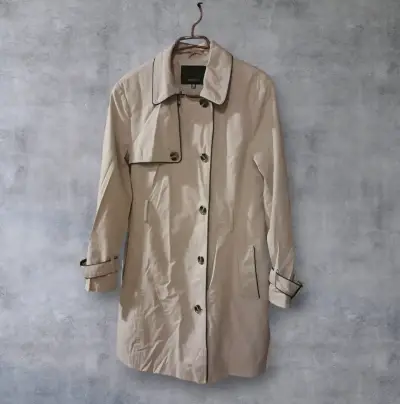 Abrigo beige para mujer con botones - miniatura 1