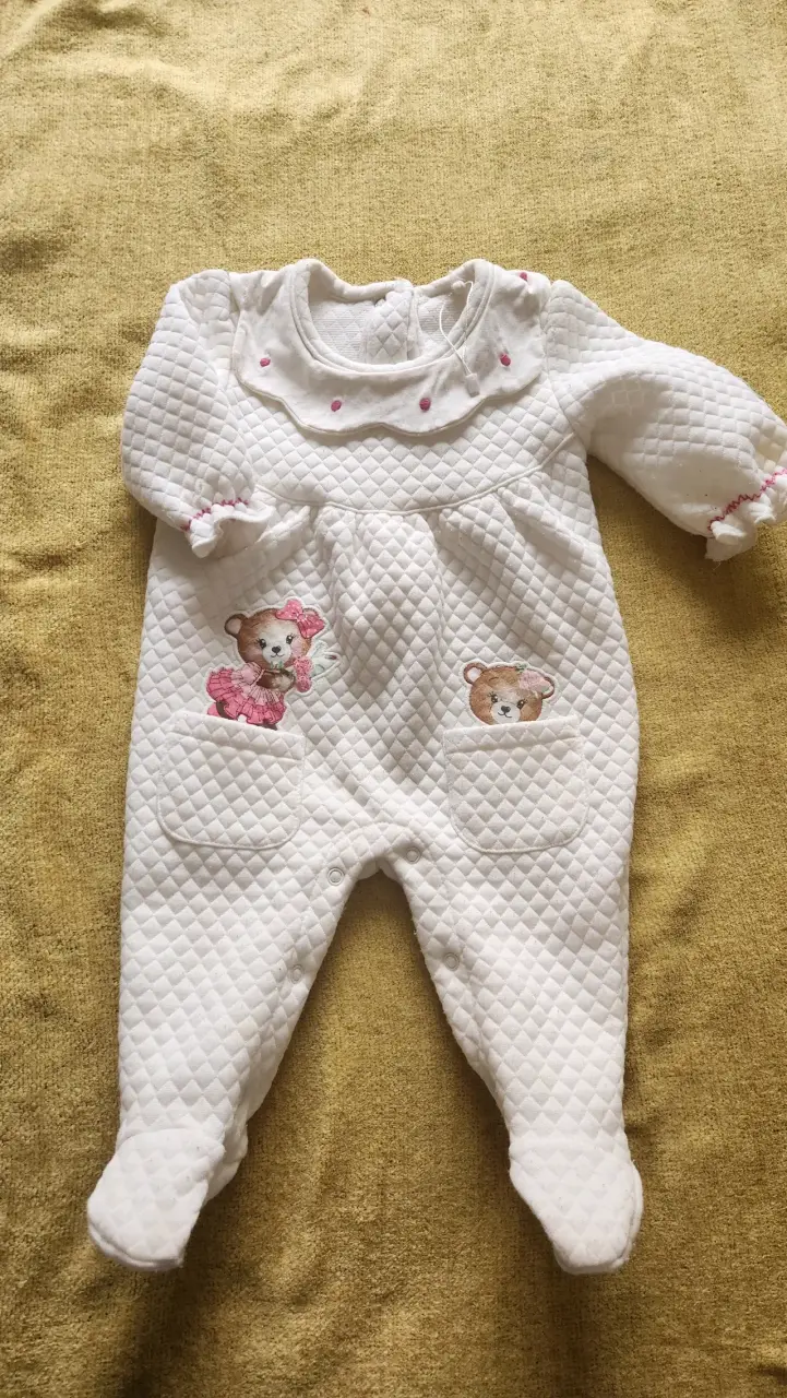 Enterito de bebé con diseño de ositos 9 meses - 2