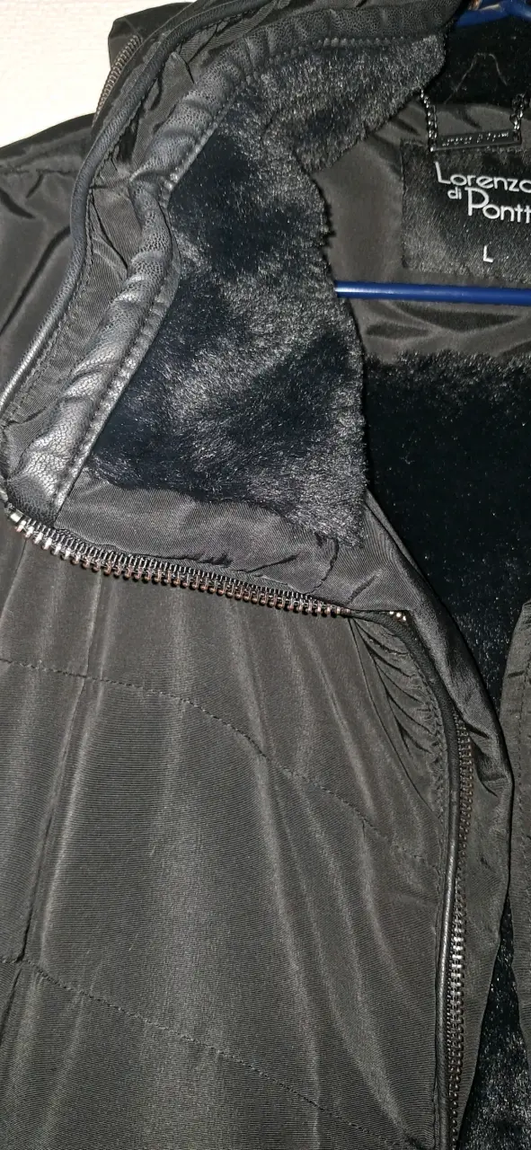 Chaqueta negra con capucha Lorenzo di Ponti - 2