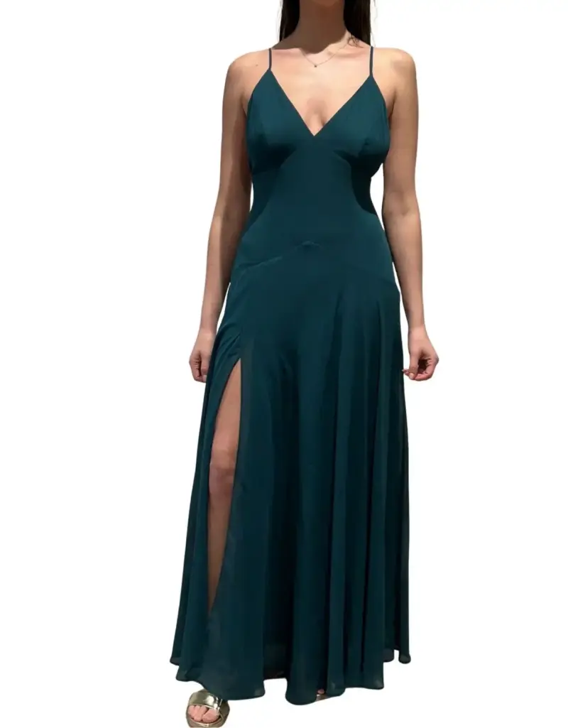 Vestido largo verde con tirantes y abertura - 1