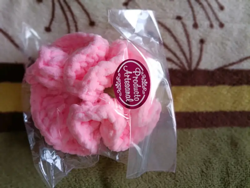 Scrunchies tejidos a crochet - 4