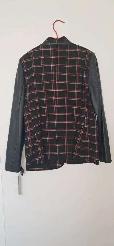 Blazer a cuadros con mangas de cuero para mujer - miniatura 2