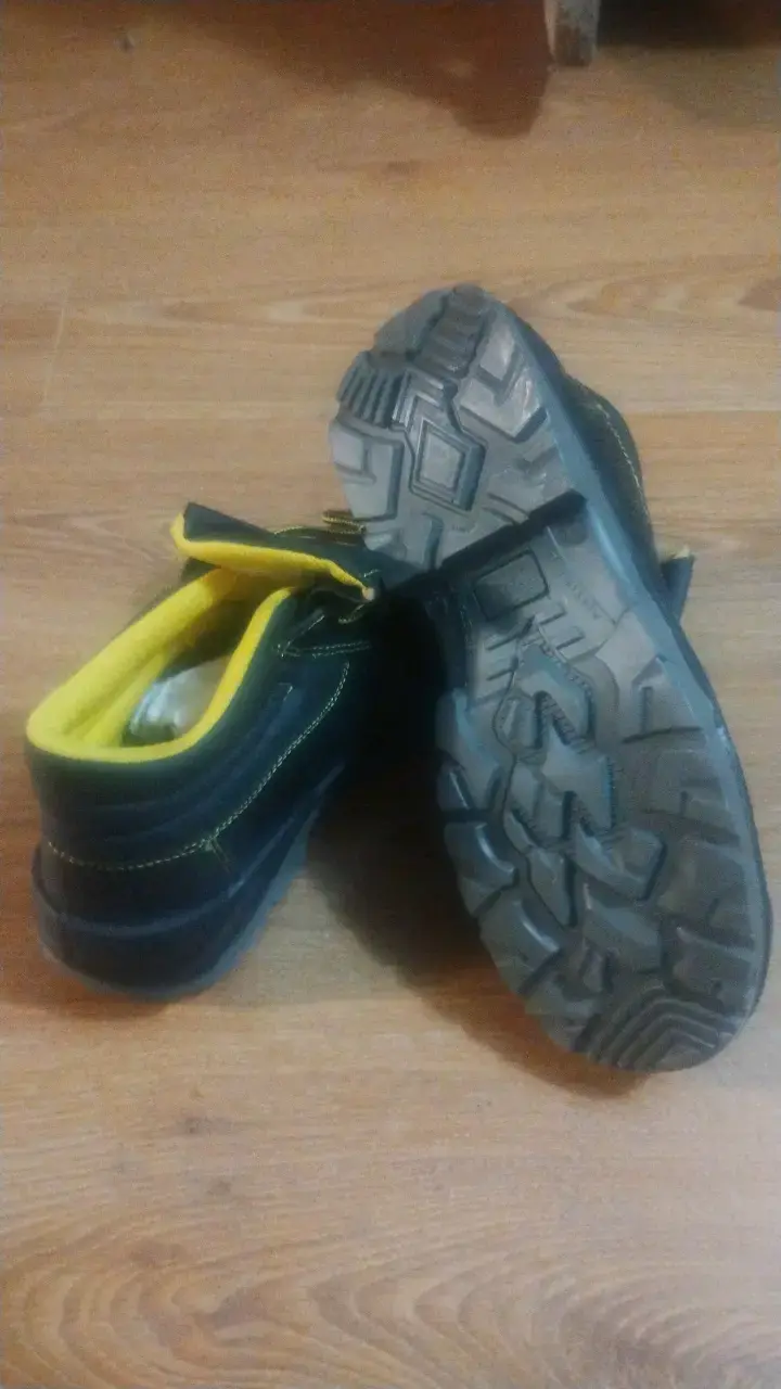 Botas de seguridad Treck negras con detalles amarillos - 3