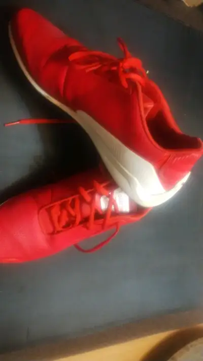 Zapatillas deportivas rojas Puma para hombre - miniatura 1