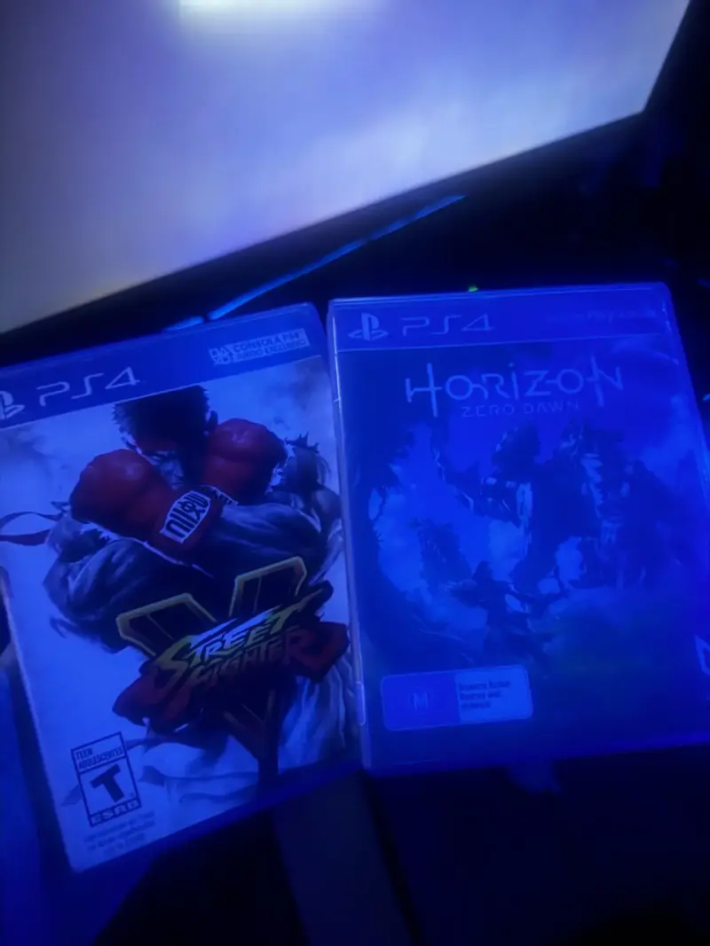 Juegos PS4 Street Fighter V y Horizon Zero Dawn - 3