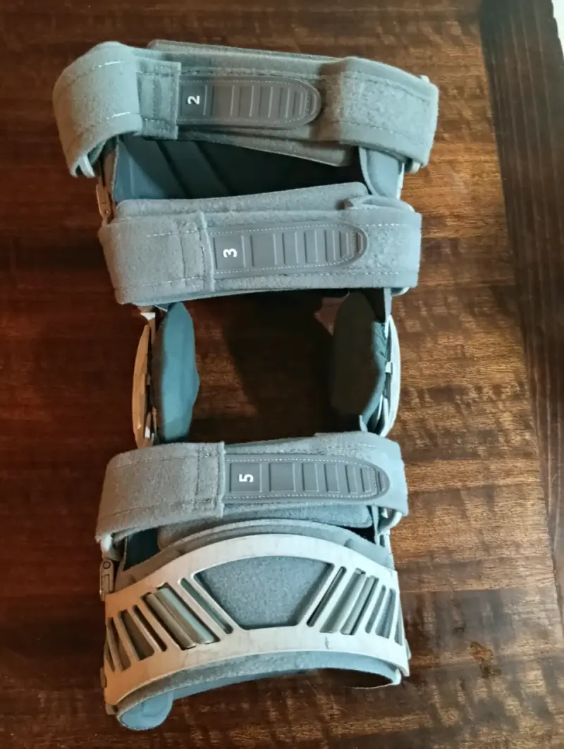 Rodillera ortopédica ajustable Medi M4s Comfort - 2
