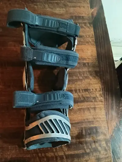 Rodillera ortopédica ajustable Medi M4s Comfort - miniatura 2