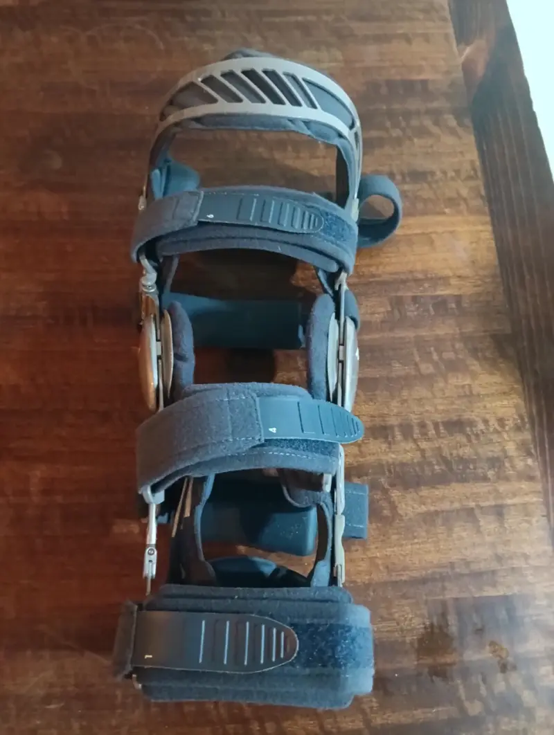 Rodillera ortopédica ajustable Medi M4s Comfort - 3