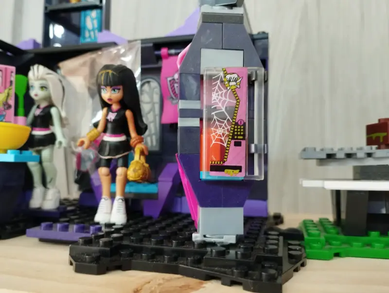 Set de construcción Monster High con figuras - 3