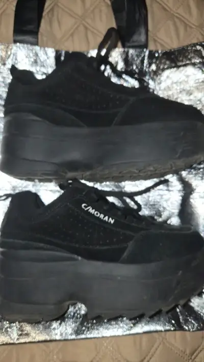 Zapatillas negras de plataforma numero 35 C/Moran - miniatura 4
