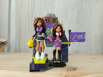 Set de construcción Monster High con figuras - miniatura 1