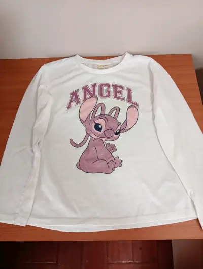 Polera manga larga blanca con diseño de Angel - miniatura 1