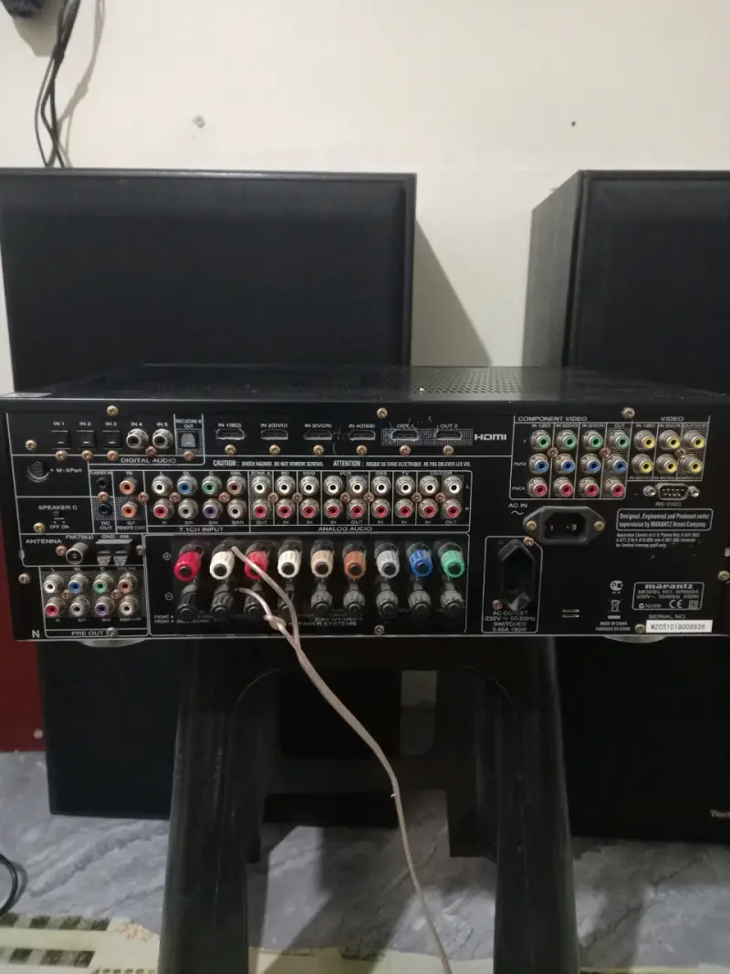 Receptor Marantz SR6004 con múltiples entradas - 2
