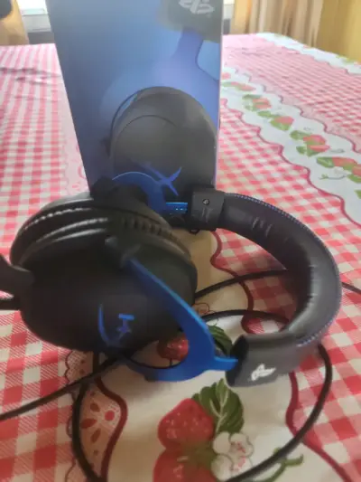 Auriculares HyperX con micrófono para PlayStation - miniatura 1