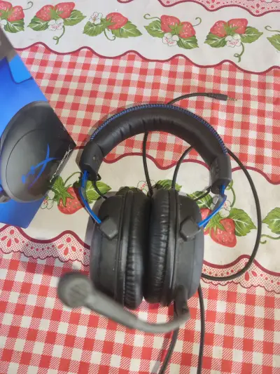 Auriculares HyperX con micrófono para PlayStation - miniatura 2