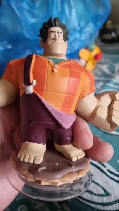 Figura de colección Ralph El Demoledor Disney - miniatura 2