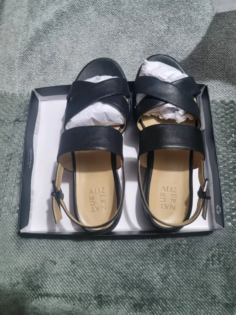 Sandalias negras de cuero Naturalizer Caryn - 1