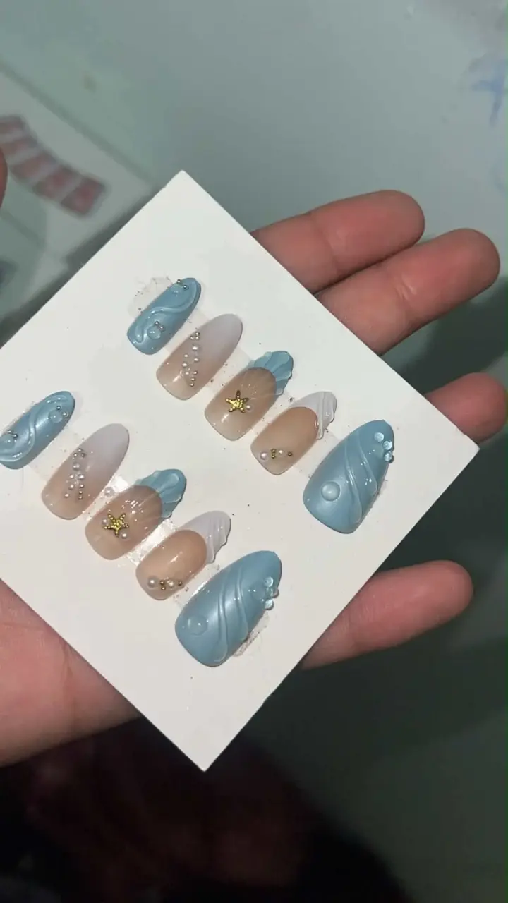 Set de Uñas Postizas Decoradas Florales y Azules - 3