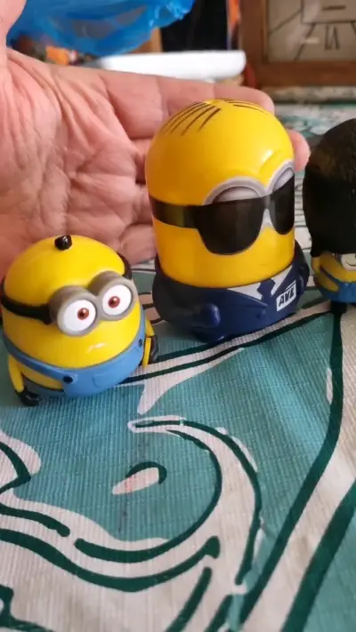 Figuras de colección Minions en miniatura - miniatura 2