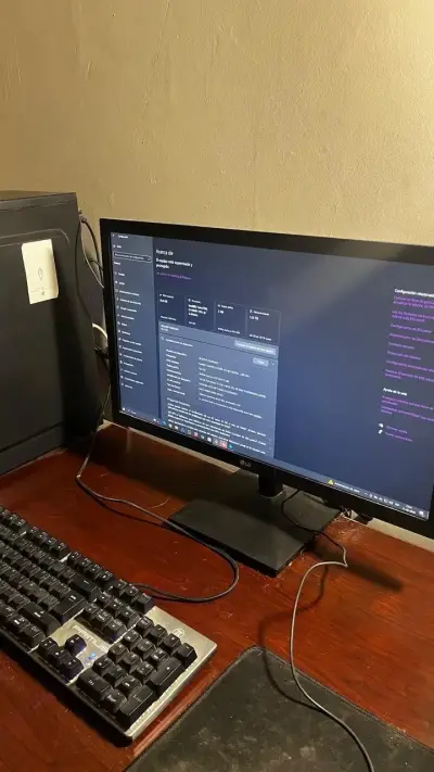 Setup completo PC + monitor LG 22" IPS + teclado - miniatura 3