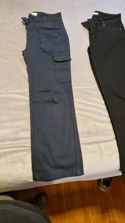 Pantalones cargo y jeans negros para hombre - miniatura 1