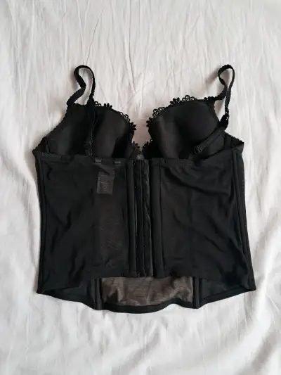 Corset negro con encaje floral talla 36B - miniatura 3