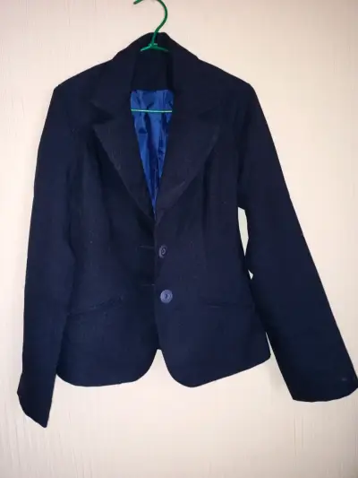 Traje de mujer azul marino elegante - miniatura 1