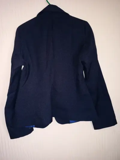 Traje de mujer azul marino elegante - miniatura 2