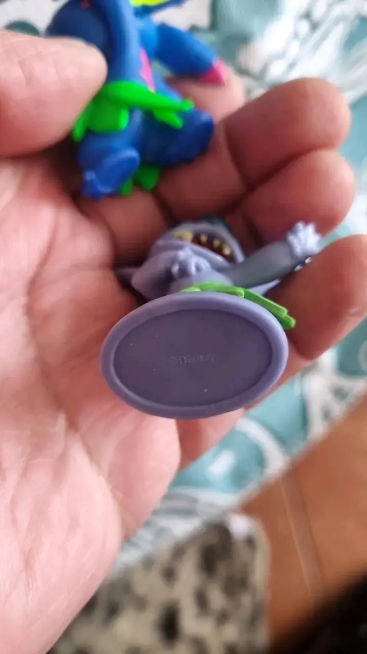 Figuras de colección Stitch y amigo - 4