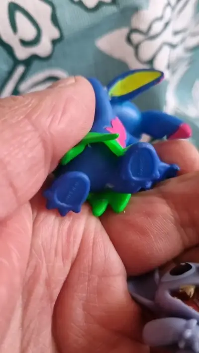 Figuras de colección Stitch y amigo - miniatura 5