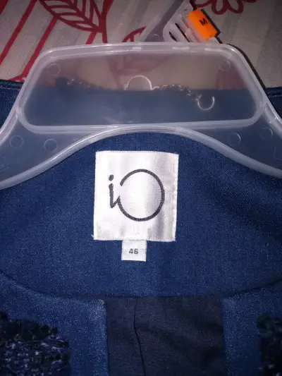 Chaqueta azul de mujer marca IO - miniatura 3