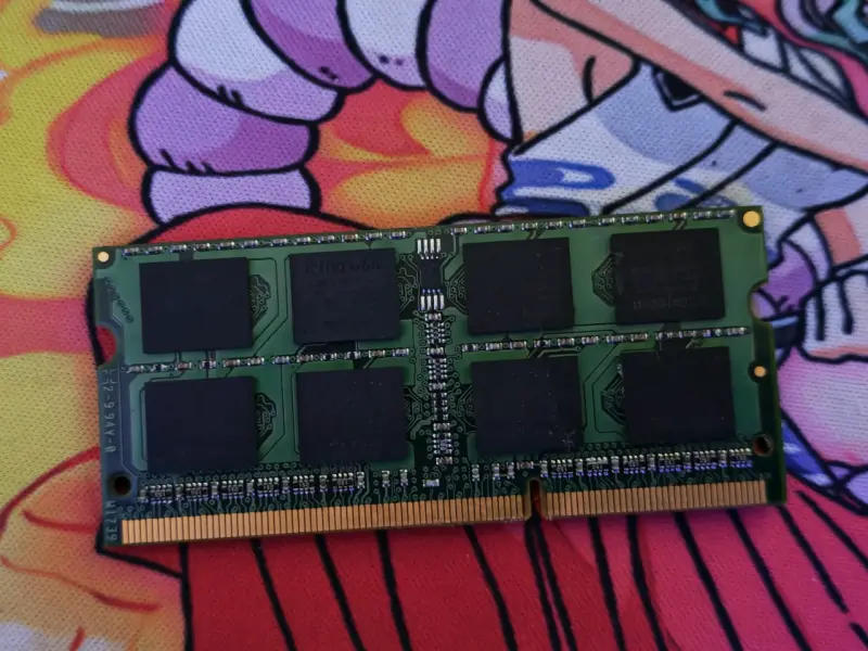 Memoria RAM Kingston 8GB DDR3 para Laptop - 1
