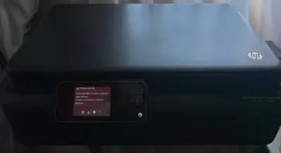 Impresora multifuncional HP Deskjet Ink Advantage 5525 - miniatura 5