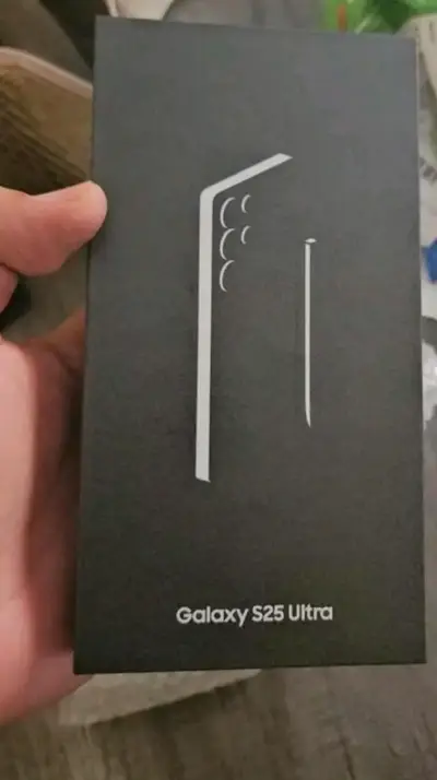 Samsung Galaxy S25 Ultra con S Pen - miniatura 2