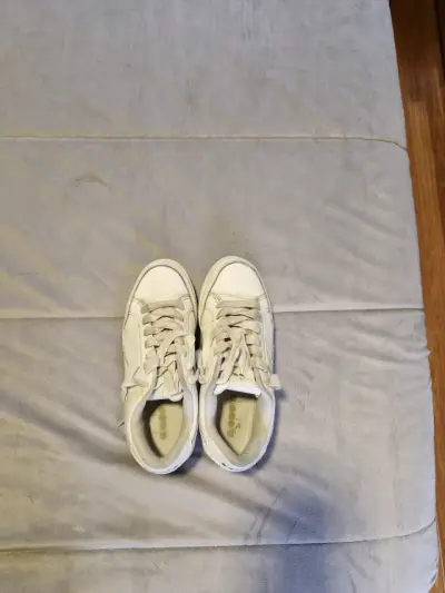 Zapatillas deportivas blancas Diadora usadas - miniatura 1