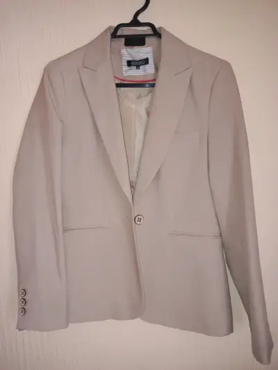 Blazer beige para mujer Adolfo talla 38 - miniatura 1