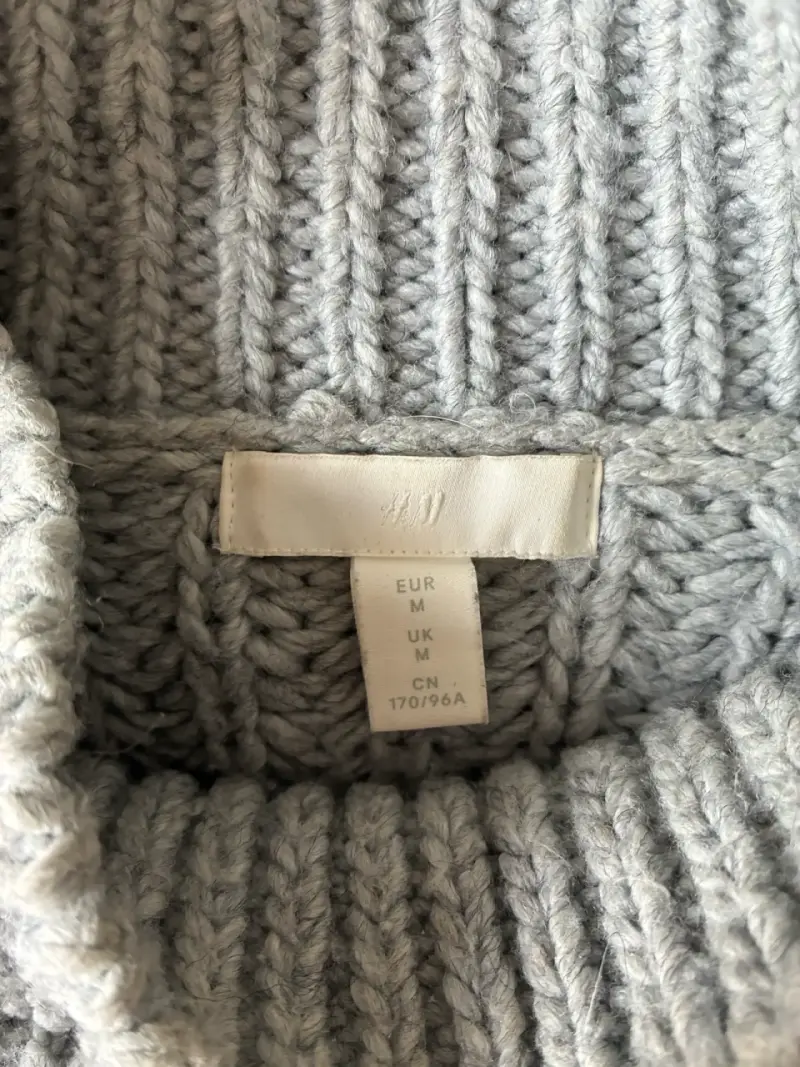 Suéter de punto grueso gris para mujer - 2